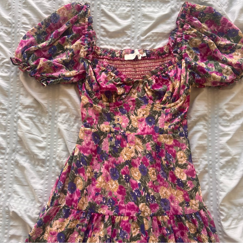 ASTR the Label Soho Floral Sweetheart Puff Sleeve Midi Dress